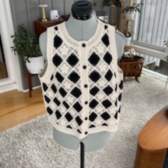 Sezane Sweaters - Sezane - Black & Cream Knit / Crochet Vest - L